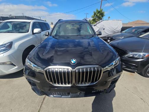 2020 BMW X7 M50i