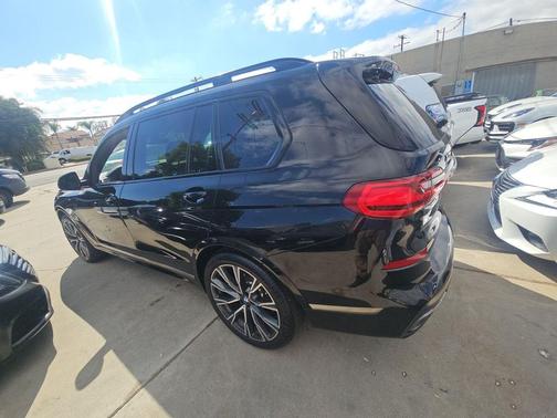 2020 BMW X7 M50i