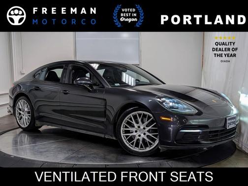 2020 Porsche Panamera 