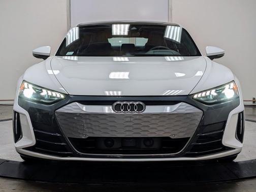 2022 Audi e-tron GT Premium Plus