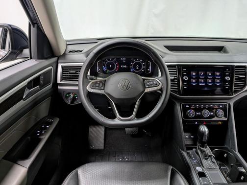 2022 Volkswagen Atlas 3.6L SE w/Technology