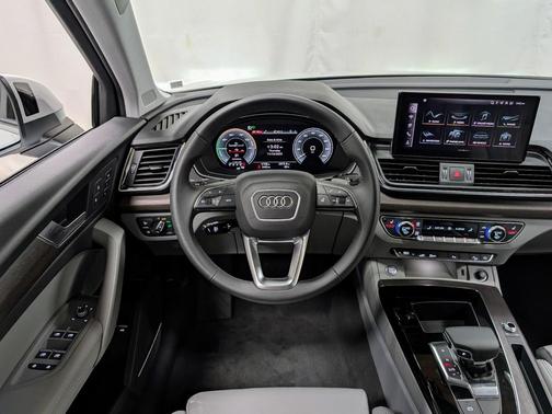 2024 Audi Q5 55 S line Premium Plus