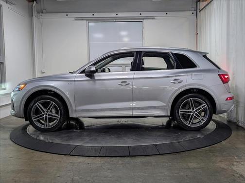 2022 Audi Q5 S line Premium