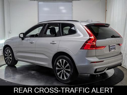 2025 Volvo XC60 Plus