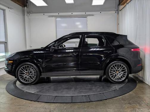 2022 Porsche Cayenne Platinum Edition