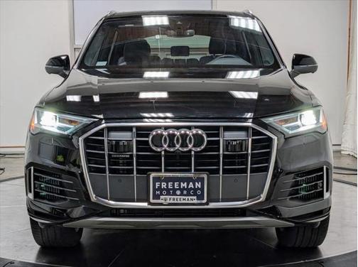 2022 Audi Q7 45 Premium Plus