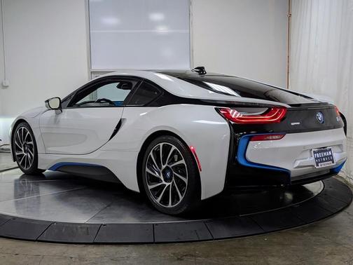 2015 BMW i8 Base