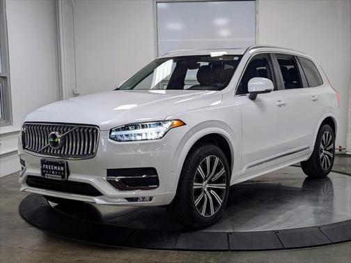 2024 Volvo XC90 Plus Bright Theme