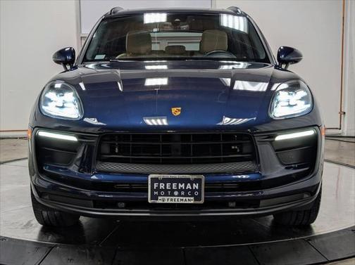 2022 Porsche Macan Base