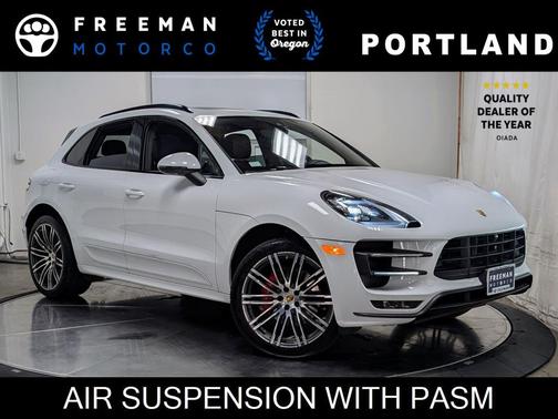 2017 Porsche Macan Turbo