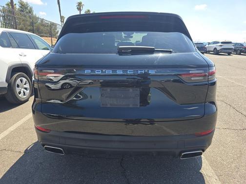 2021 Porsche Cayenne Base (Tiptronic)