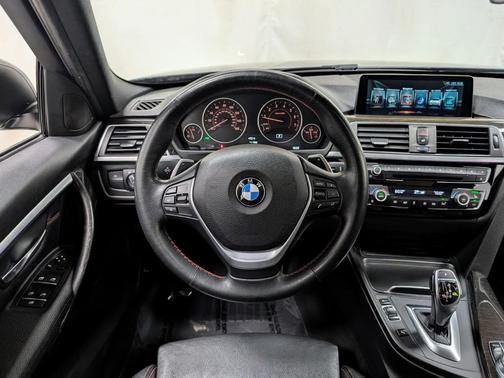 2017 BMW 330 i xDrive