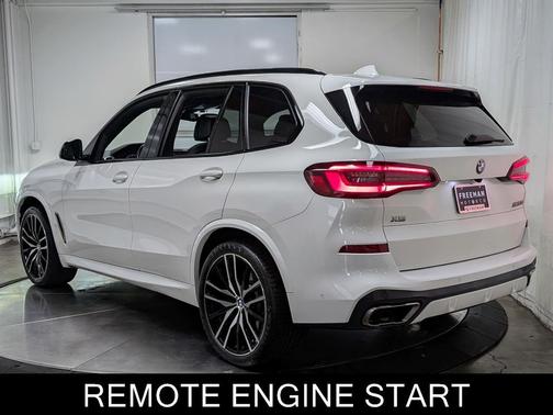 2022 BMW X5 M50i