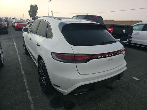 2023 Porsche Macan T