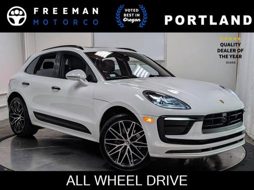 2023 Porsche Macan T