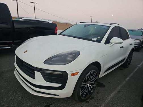 2023 Porsche Macan T