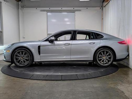 2018 Porsche Panamera E-Hybrid 4