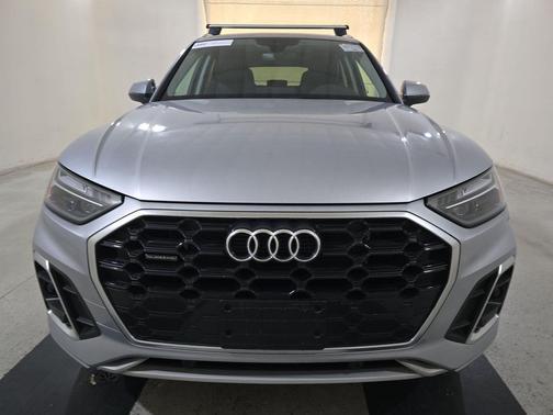 2023 Audi Q5 S line Premium