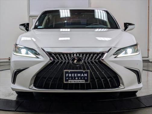 2024 Lexus ES 300h Base