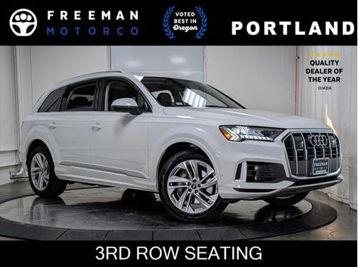 2024 Audi Q7 45 Premium Plus