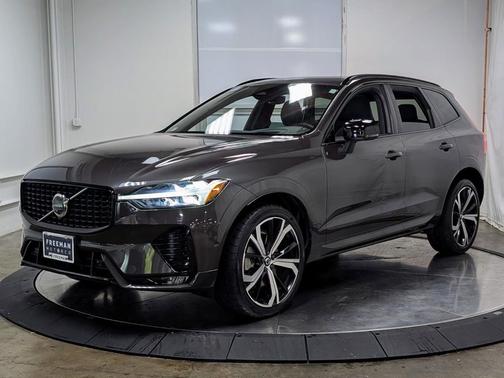 2022 Volvo XC60 R-Design