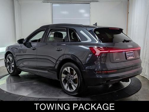 2021 Audi e-tron Premium