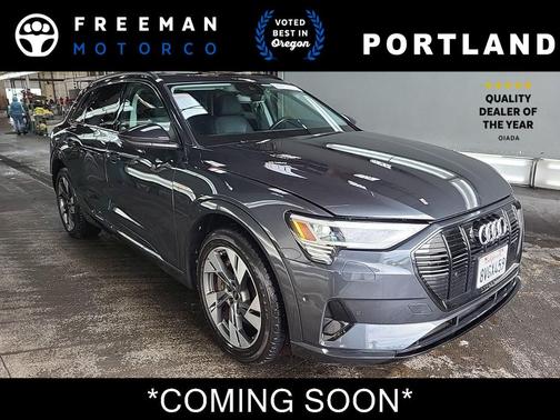 2021 Audi e-tron Premium