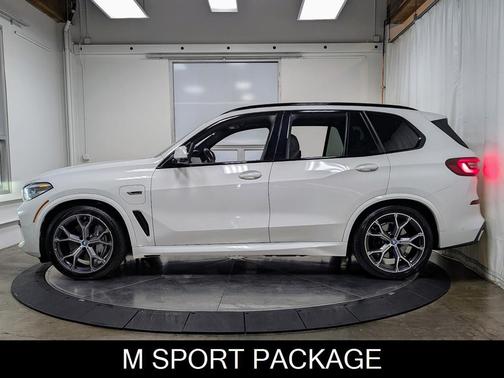 2022 BMW X5 xDrive45e