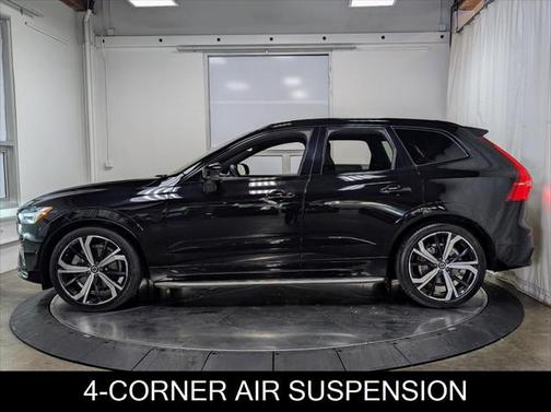 2022 Volvo XC60 R-Design