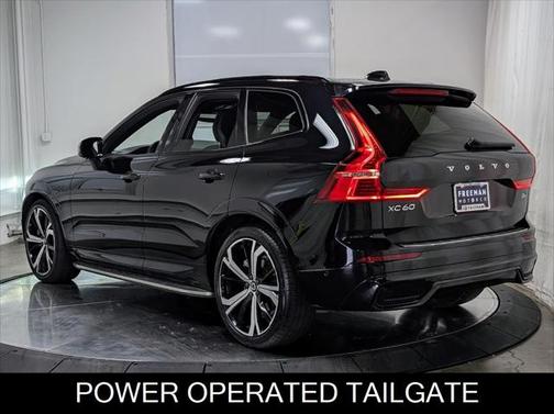 2022 Volvo XC60 R-Design