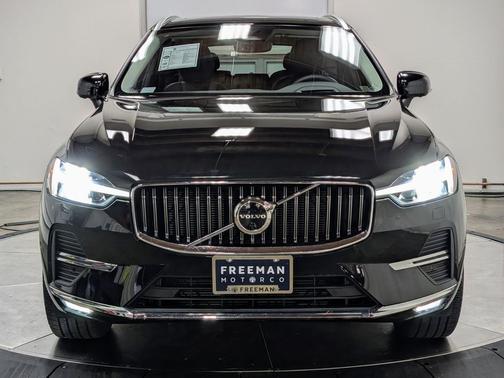 2023 Volvo XC60 Ultimate Bright Theme