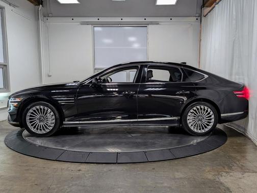 2024 Genesis Electrified G80 Advanced