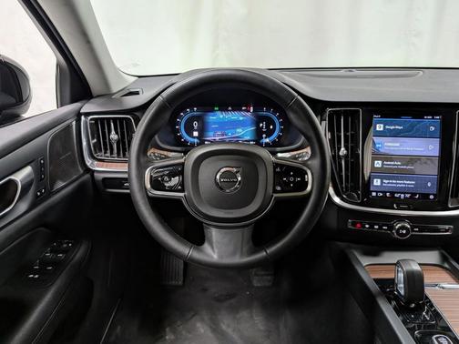 2024 Volvo V60 Cross Country Plus