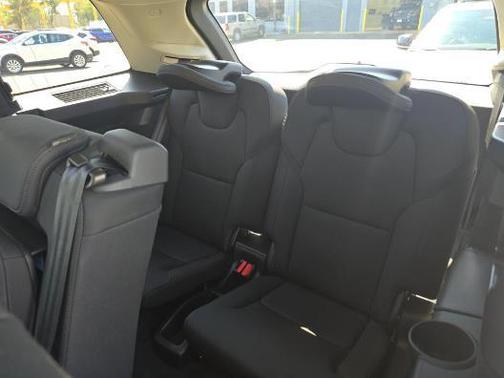 2025 Volvo XC90 Plus