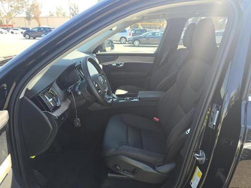 2025 Volvo XC90 Plus