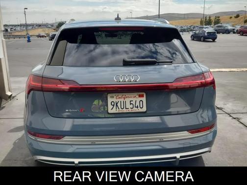 2023 Audi e-tron S Prestige