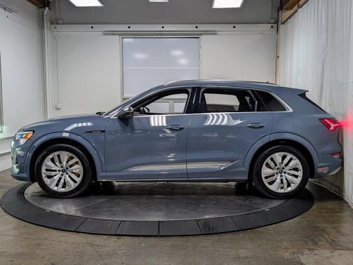 2023 Audi e-tron S Prestige