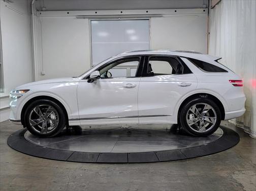 2024 Genesis Electrified GV70 Prestige
