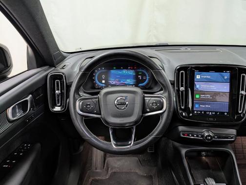 2021 Volvo XC40 