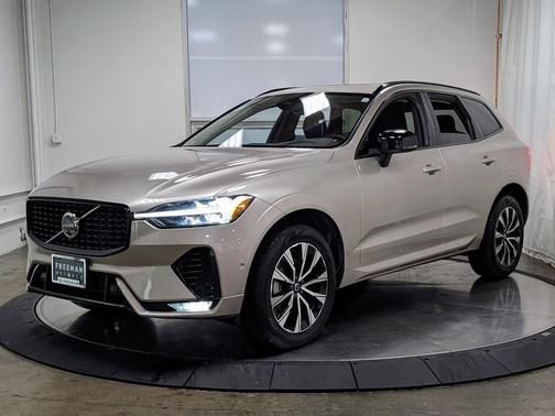 2025 Volvo XC60 Plus