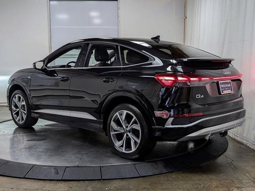 2024 Audi Q4 e-tron Premium Plus