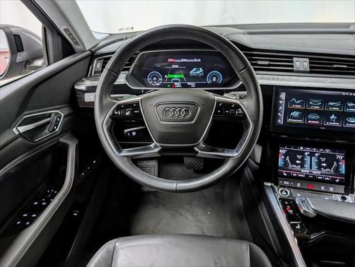 2023 Audi e-tron Premium