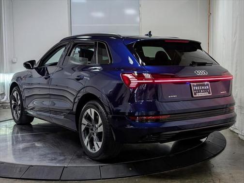2021 Audi e-tron Premium