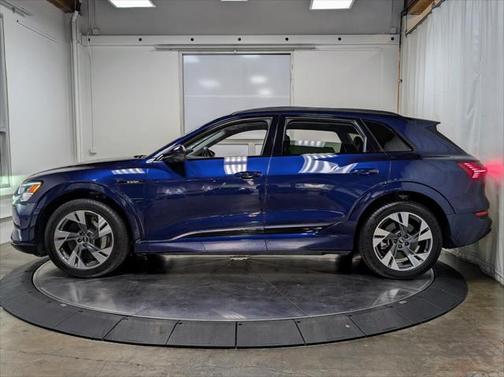 2021 Audi e-tron Premium