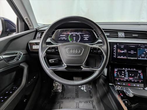 2021 Audi e-tron Premium