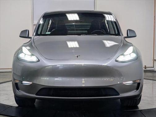 2025 Tesla Model Y Long Range
