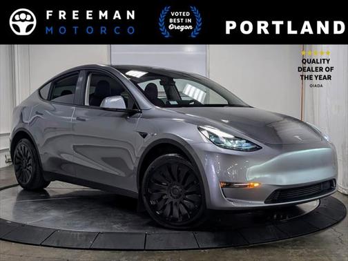 2025 Tesla Model Y Long Range