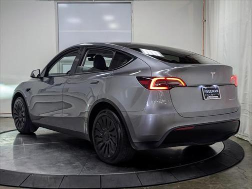 2025 Tesla Model Y Long Range