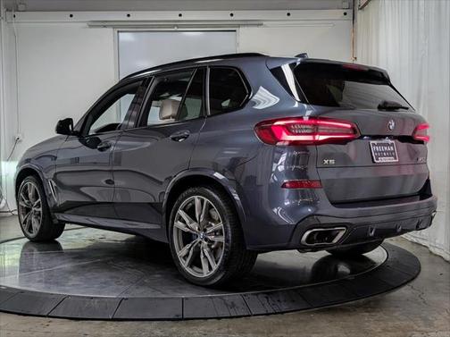 2022 BMW X5 M50i