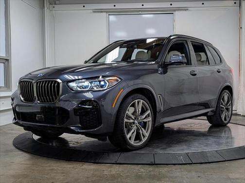 2022 BMW X5 M50i